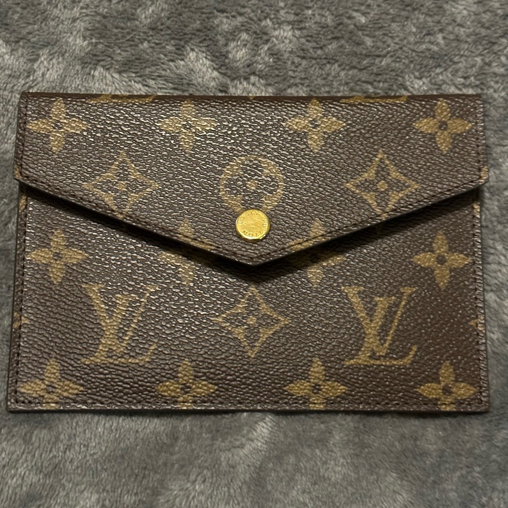 Louis Vuitton Monogram Daily Organizer in Noir - Picture 8 of 12